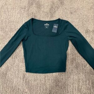 Hollister Women's Green Long Sleeve Top